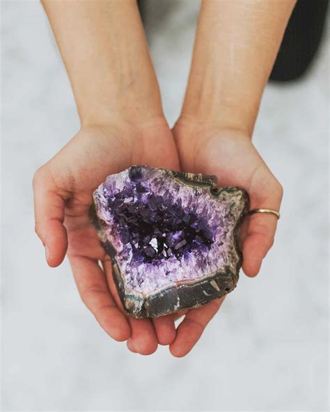 Crystal Magic: Connecting with the Spirit World through Crystals